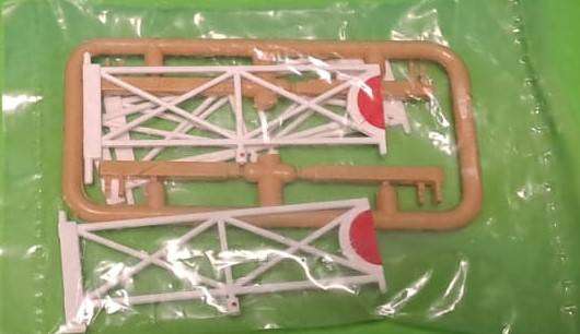 Model Trains H0-Scale 1 x Bag with crossing. (See pics)