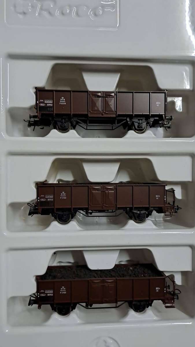 Model Trains HO 1 x Roco Coal Wagons - Set of 3 Boxed
