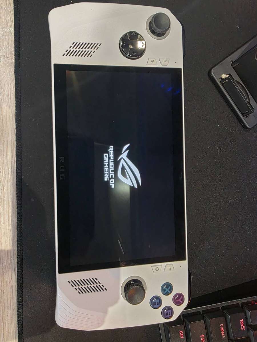 ASUS ROG Ally 7-inch Handheld Gaming Console - AMD Z1 Extreme 1TB SSD 16GB RAM Radeon Navi3 Win 11