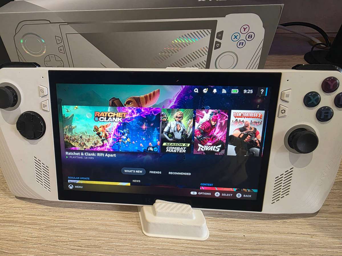 ASUS ROG Ally 7-inch Handheld Gaming Console - AMD Z1 Extreme 1TB SSD 16GB RAM Radeon Navi3 Win 11