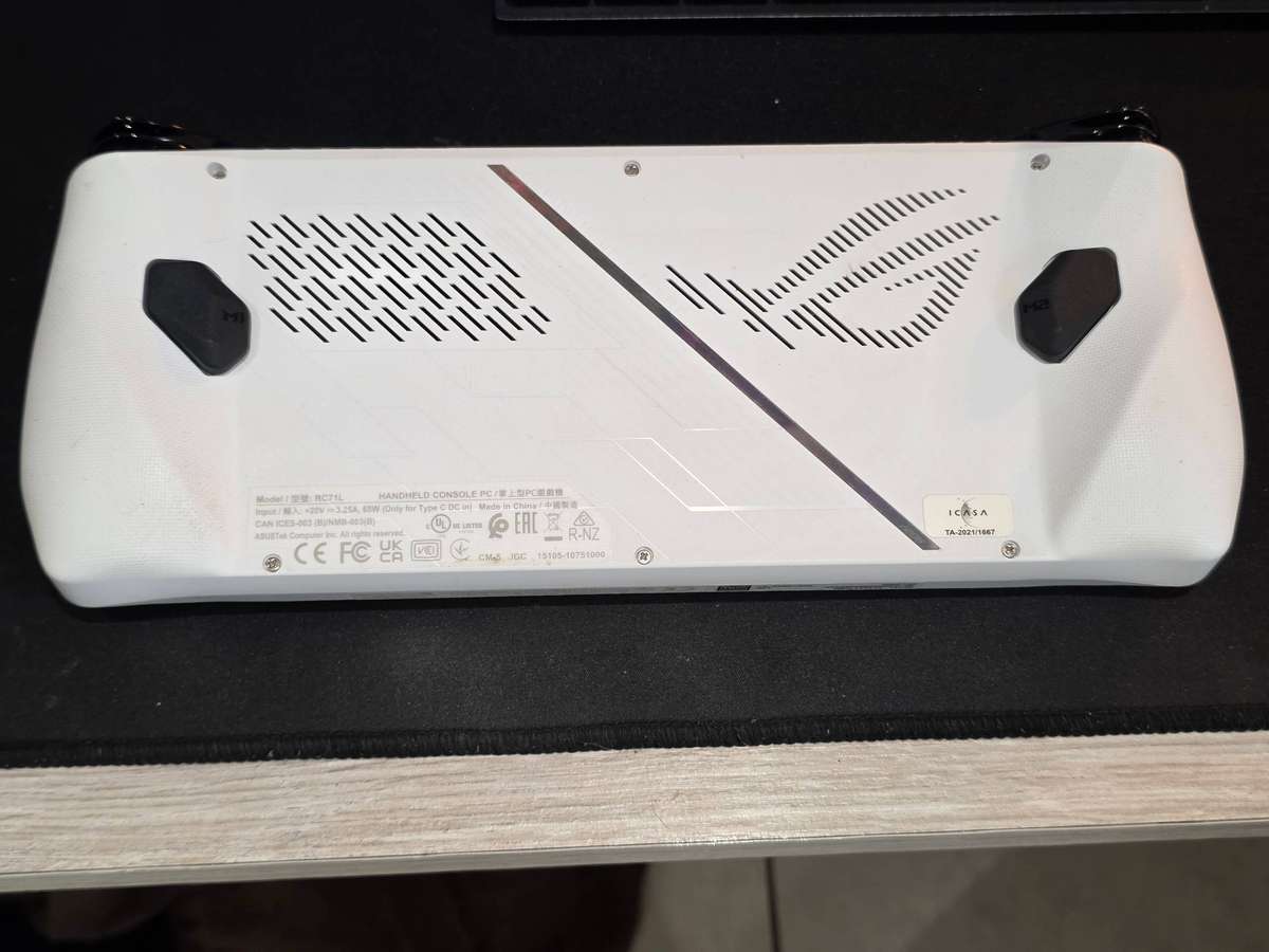 ASUS ROG Ally 7-inch Handheld Gaming Console - AMD Z1 Extreme 1TB SSD 16GB RAM Radeon Navi3 Win 11