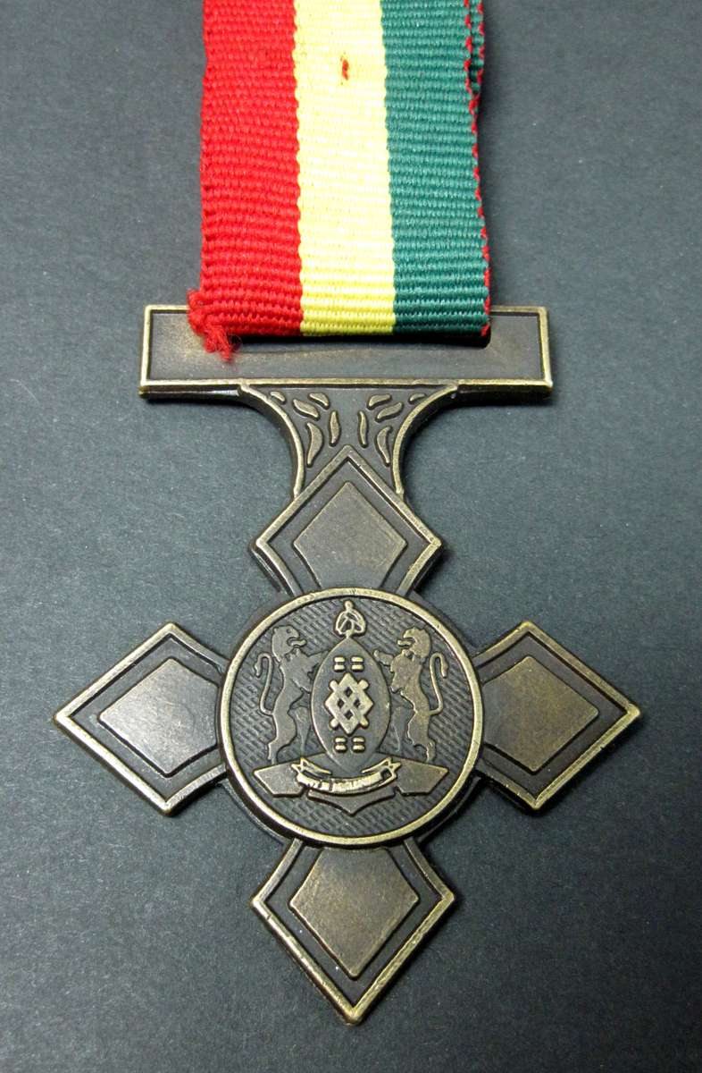 Cross issued by the City of JHB with new coat of arms on, 1997 to present