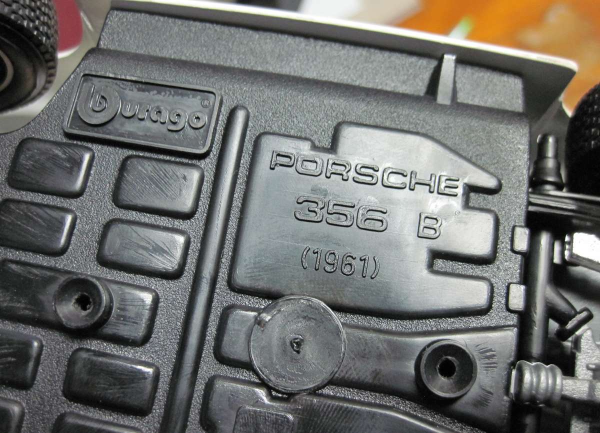 1961 Porsche 356B (1:18) by Bburago