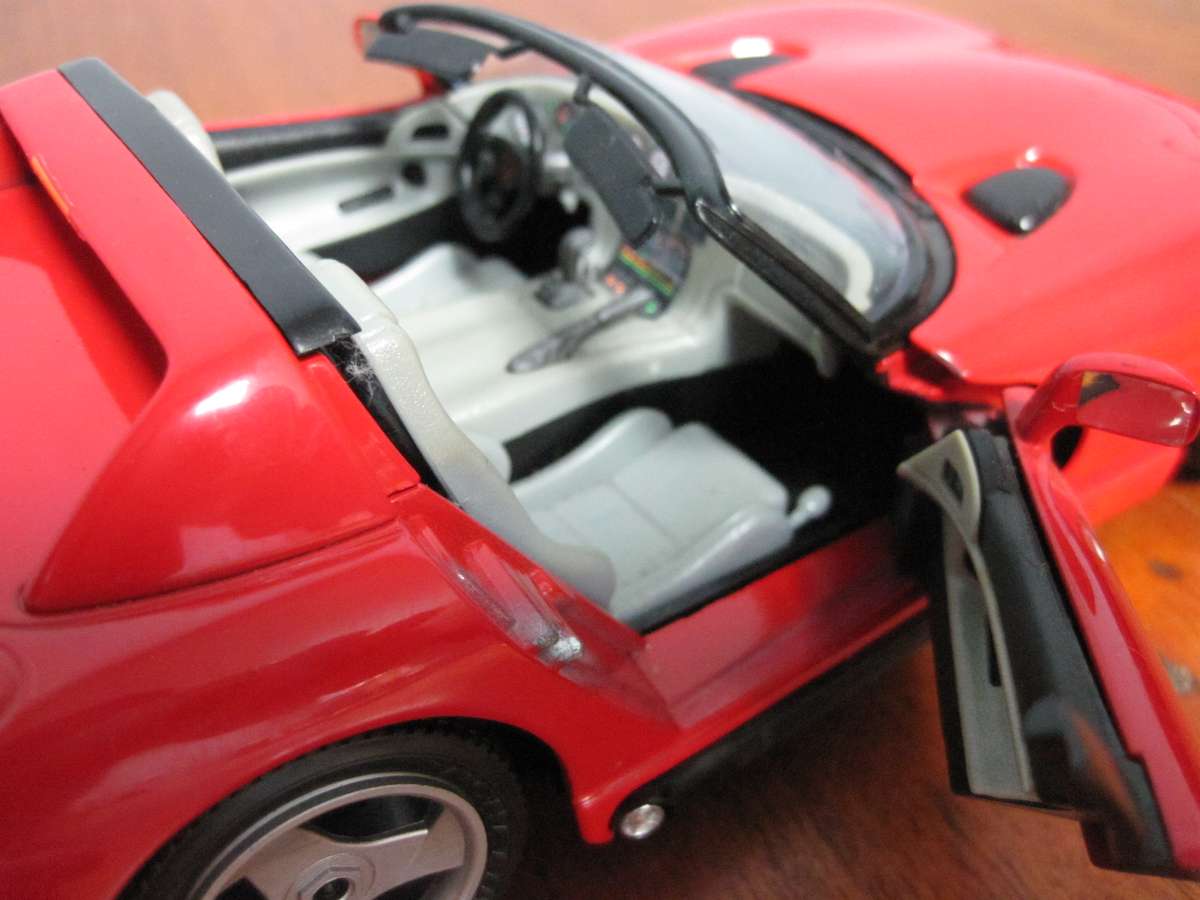 Dodge Viper RT/10 (1:18) by Bburago