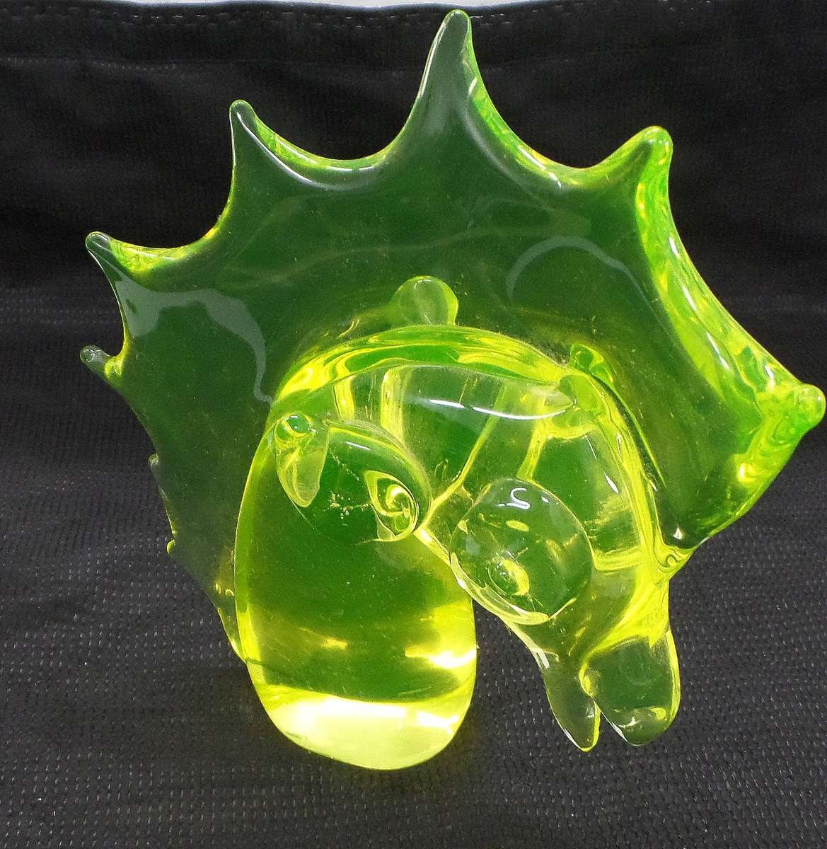 Vintage Yellow Uranium Vaseline Glass Horse Head Figurine  UV Reactive Glow