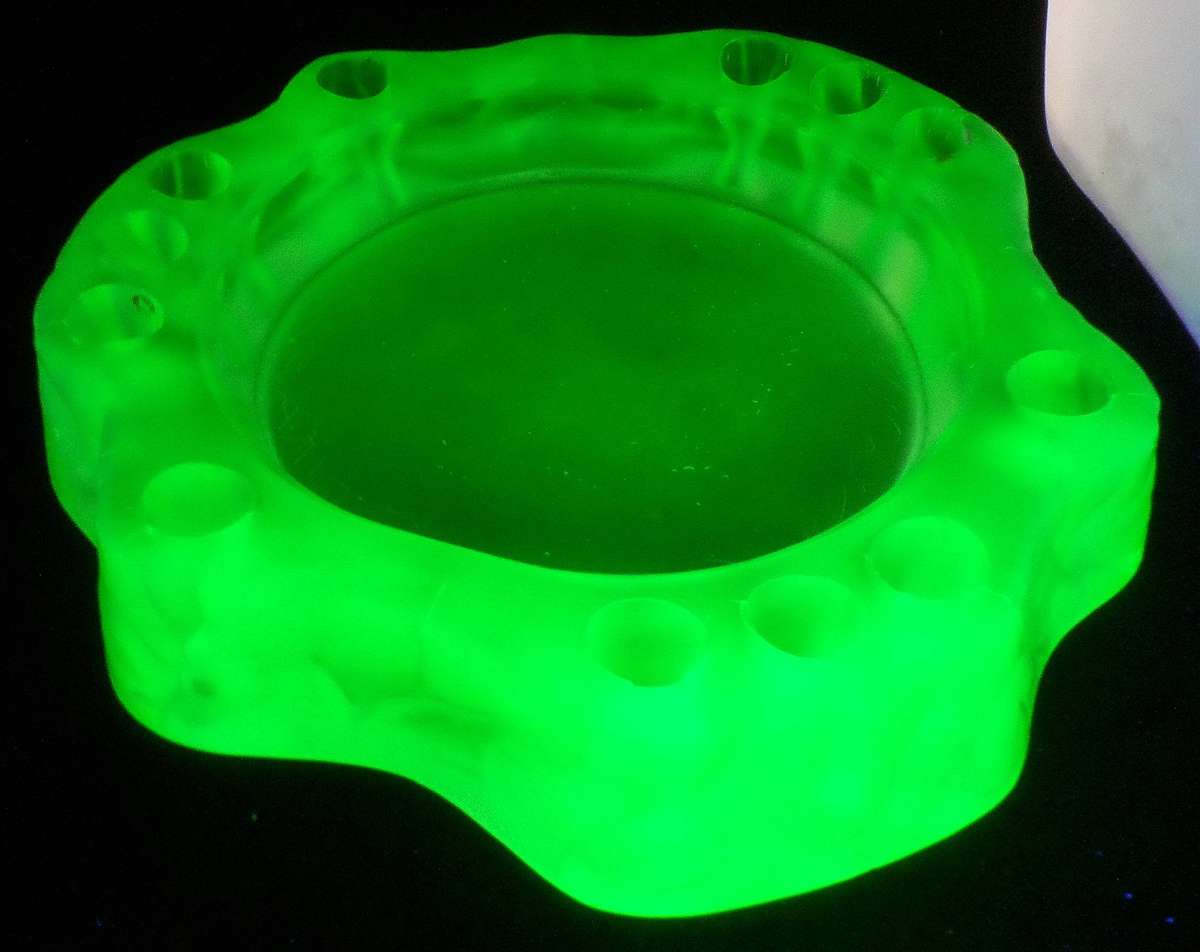 Rare 1930s Art Deco Walther & Söhne 2pc Uranium Glass Figurine & Frog Set -