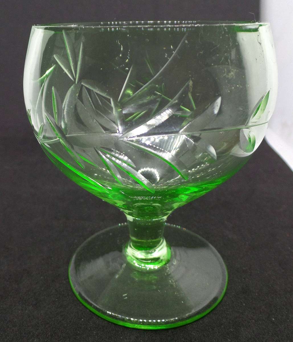 Vintage 1930s Art Deco Wheel-Cut Green Uranium Glass Dessert Coupe / Goblet - Pristine!