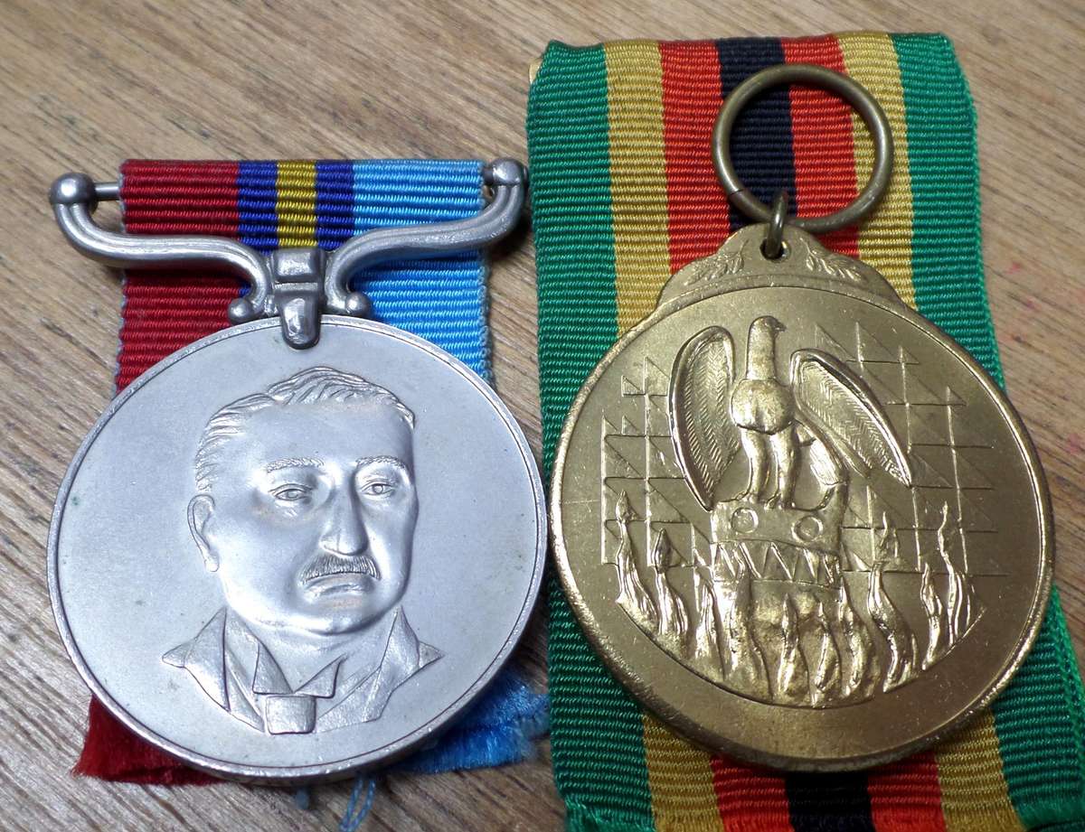 Rhodesian General Service & Zim Independence medals awarded to S/RES R Daggit 37266