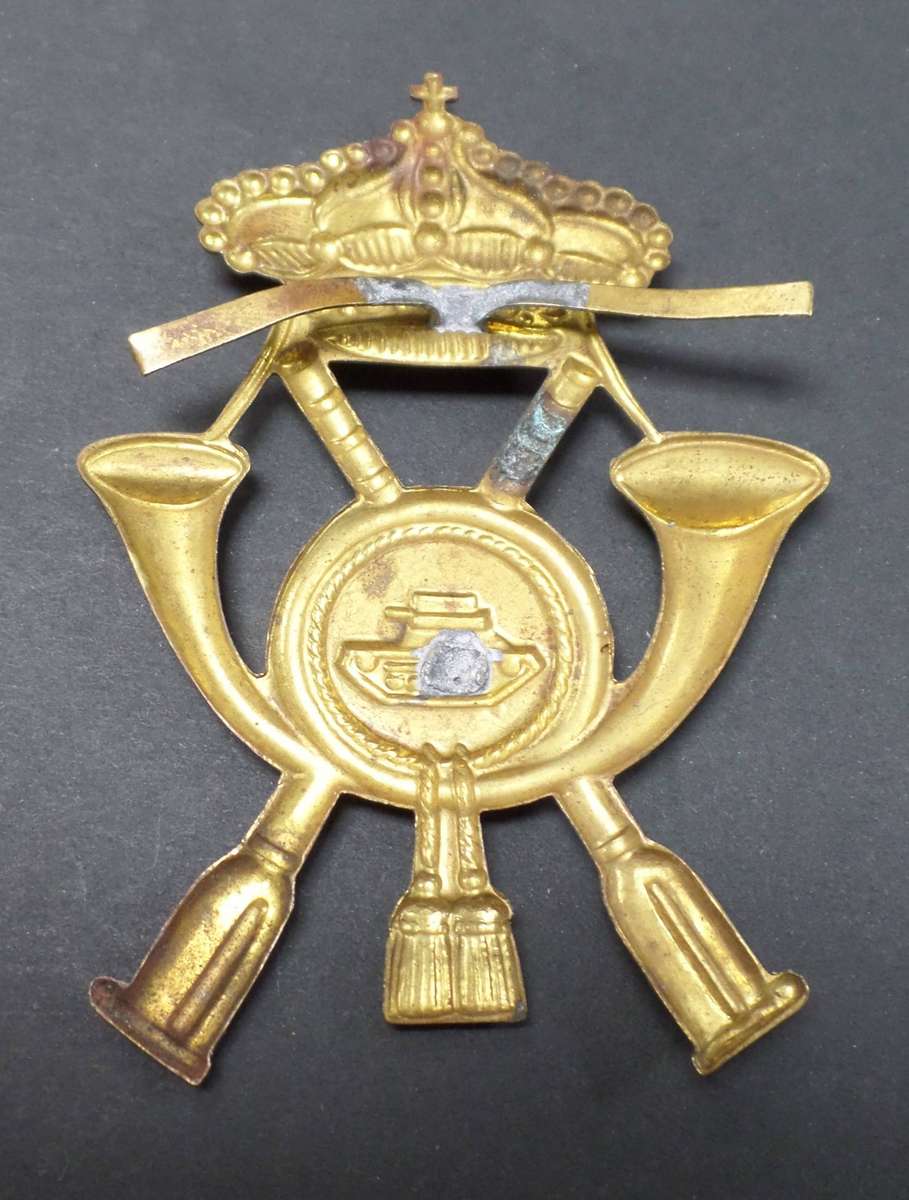 WWII Italian Light Tank cap badge - 80mm x 60mm