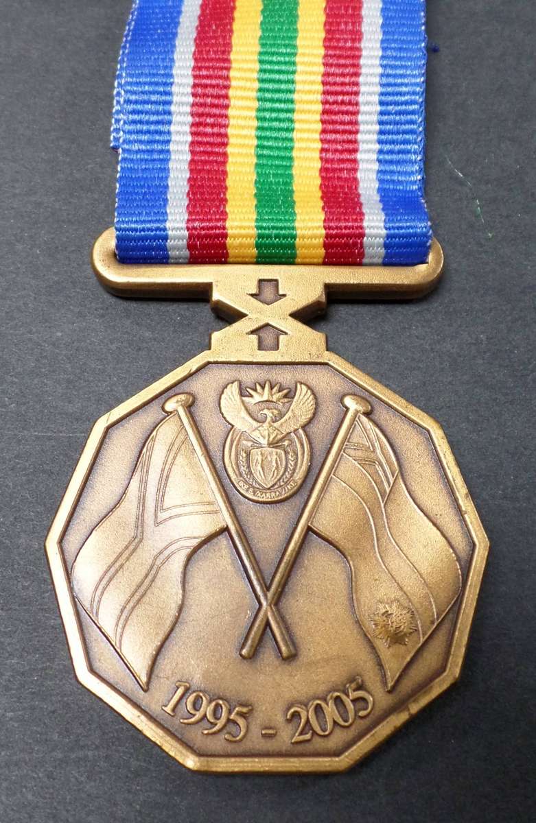 SAPS - 1995-2005 10yr Commemoration medal