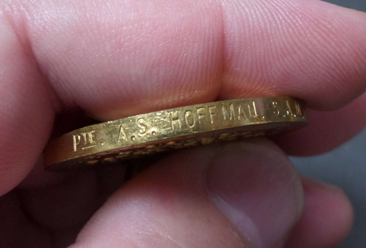 *R1 Auction* WWI Victory medal awarded to PTE AS Hoffman SAMC