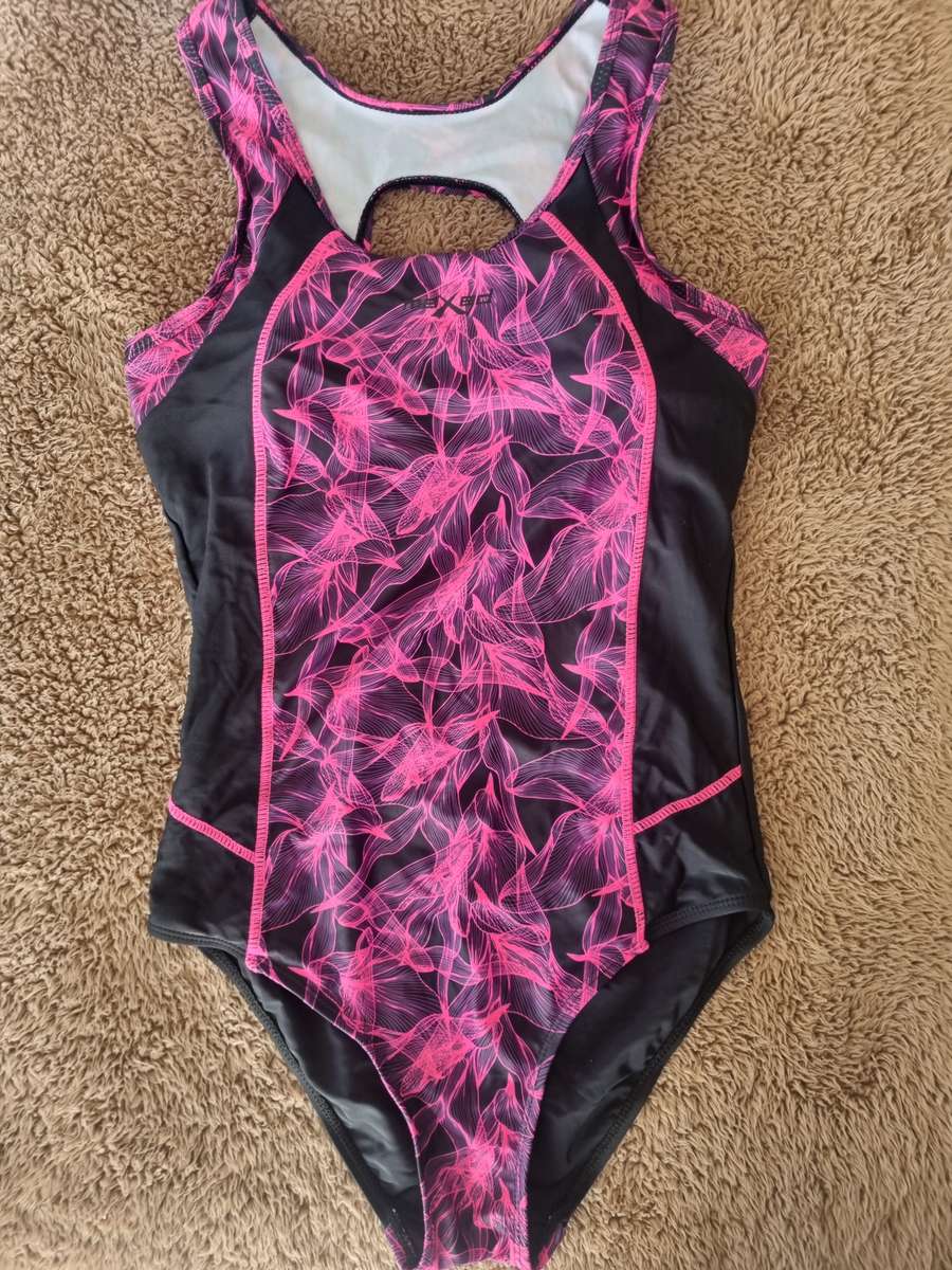 Ladies swimsuit size med