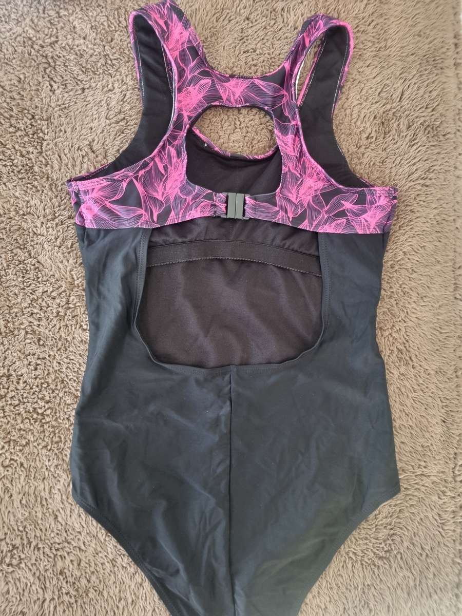 Ladies swimsuit size med