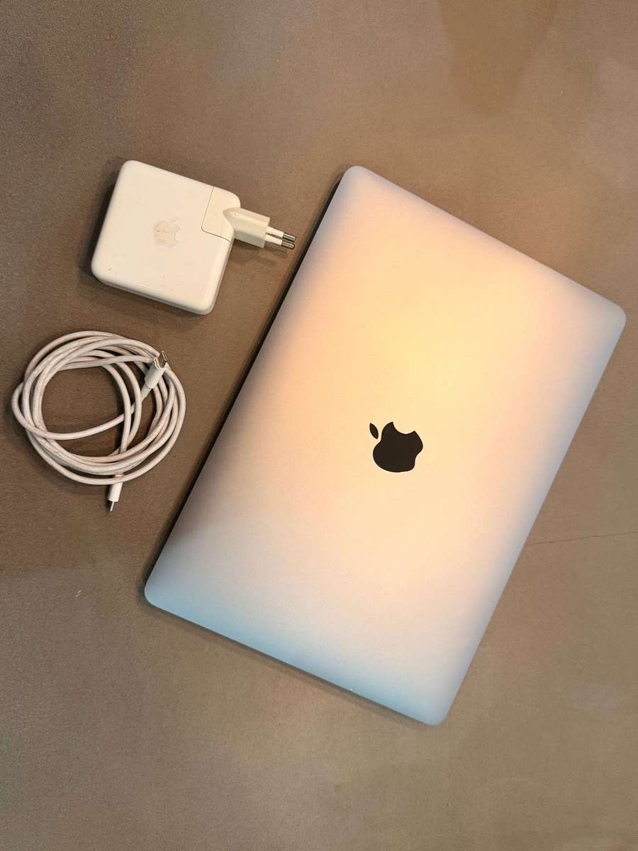 MacBook Pro M2 13 512GB