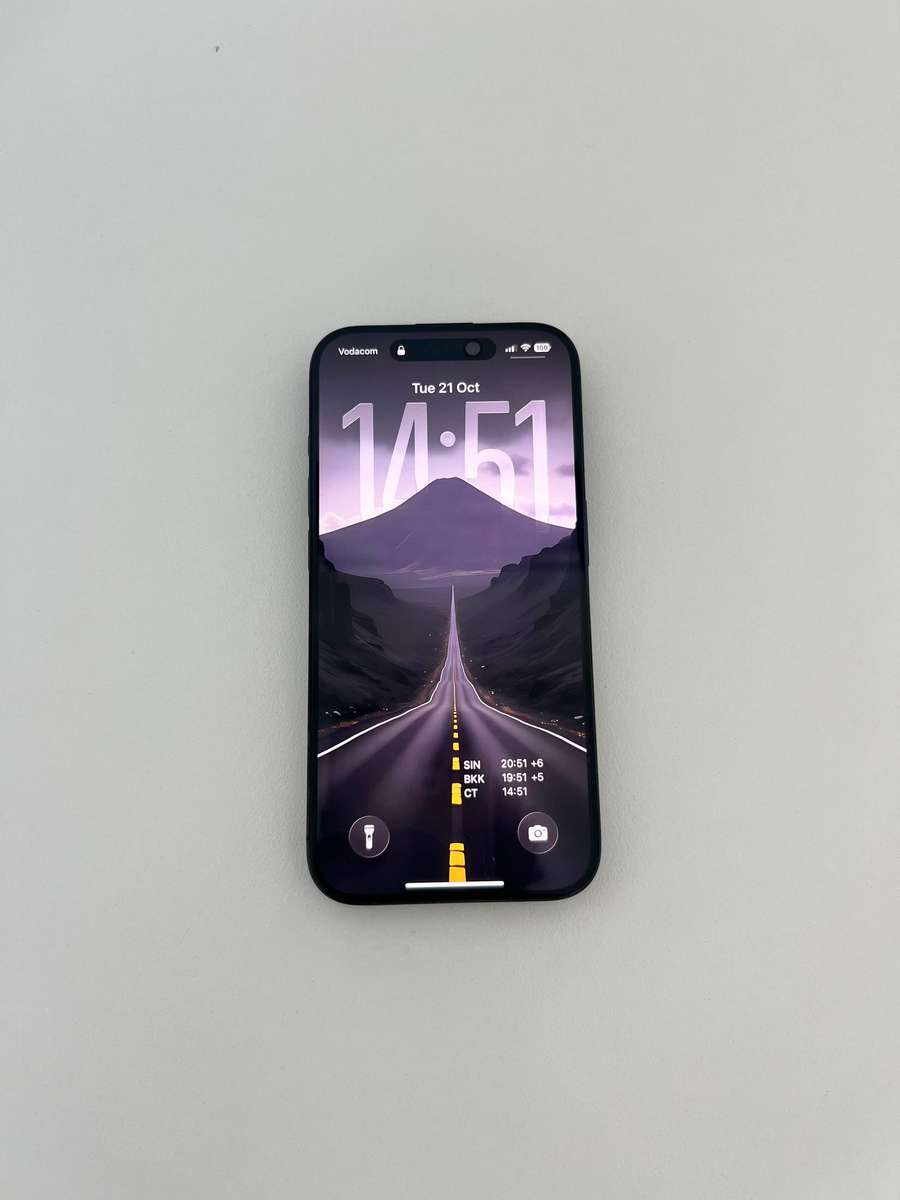 Apple iPhone 15 Pro 256GB - No Face ID