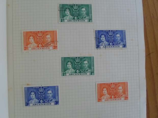 ALBUM 1937 CORONATION KING GEORGE AND QUEEN ELIZABETH GREAT COLLECTION 372 MINT AND USED STAMPS