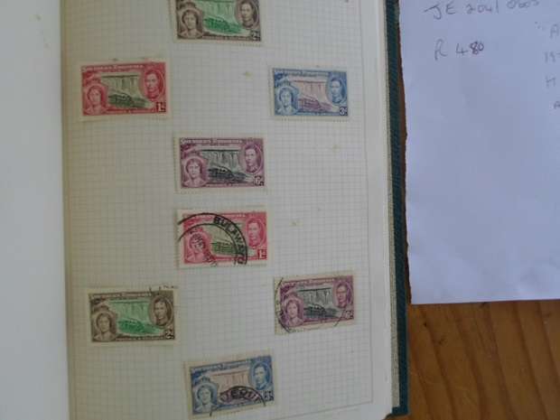 ALBUM 1937 CORONATION KING GEORGE AND QUEEN ELIZABETH GREAT COLLECTION 372 MINT AND USED STAMPS