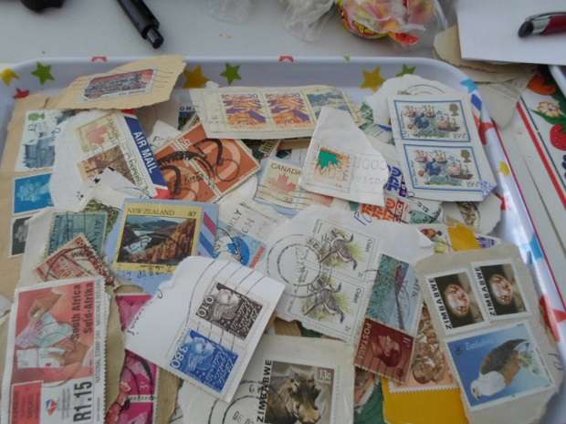 1000 X MIXED WORLD USED STAMPS ON PAPER GREAT LOT BARGAIN SEE PICS