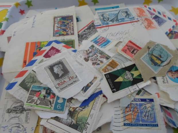 1000 X MIXED WORLD USED STAMPS ON PAPER GREAT LOT BARGAIN SEE PICS