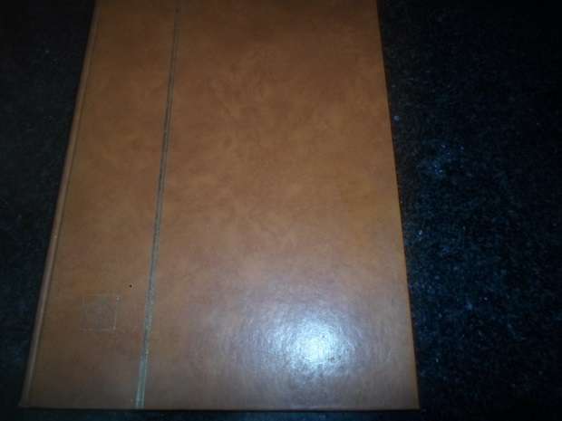 LARGE BLANK ALBUM 32 PAGES SEE PICS
