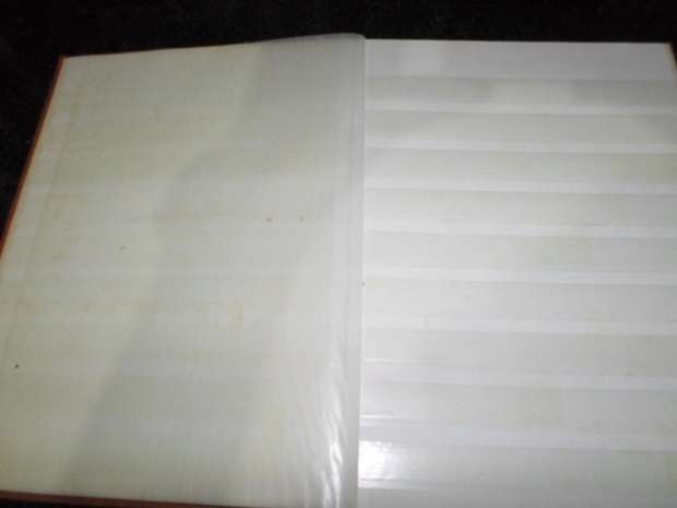 LARGE BLANK ALBUM 32 PAGES SEE PICS