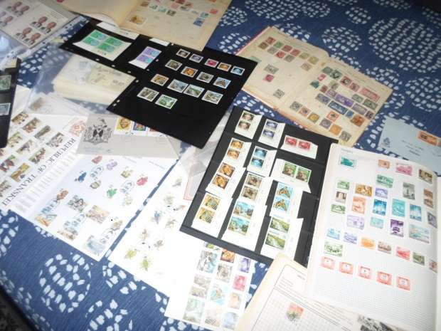 MIXED LOT STAMPS GOOD VALUE HERE SEE PICS