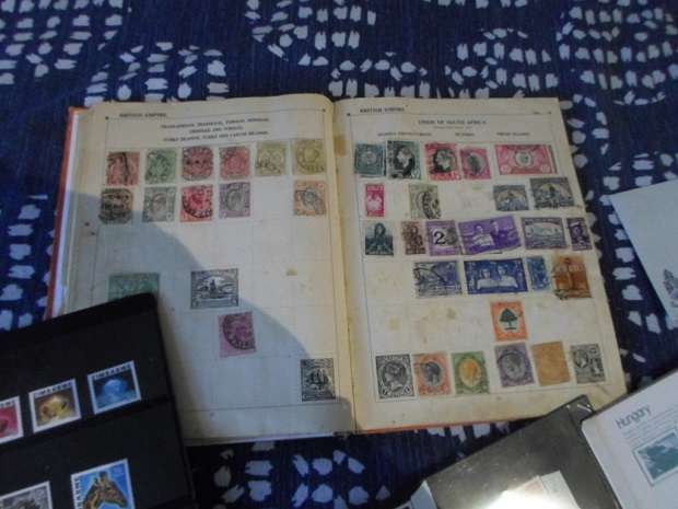 MIXED LOT STAMPS GOOD VALUE HERE SEE PICS