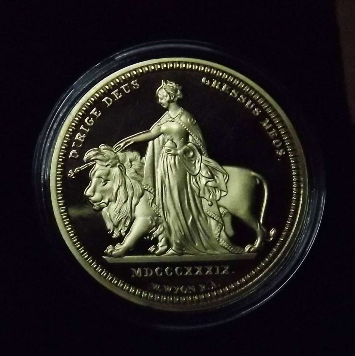 1839 1-Oz Deep Cameo Proof  Queen Victoria UNA 24 Kt gold-plated Restrike