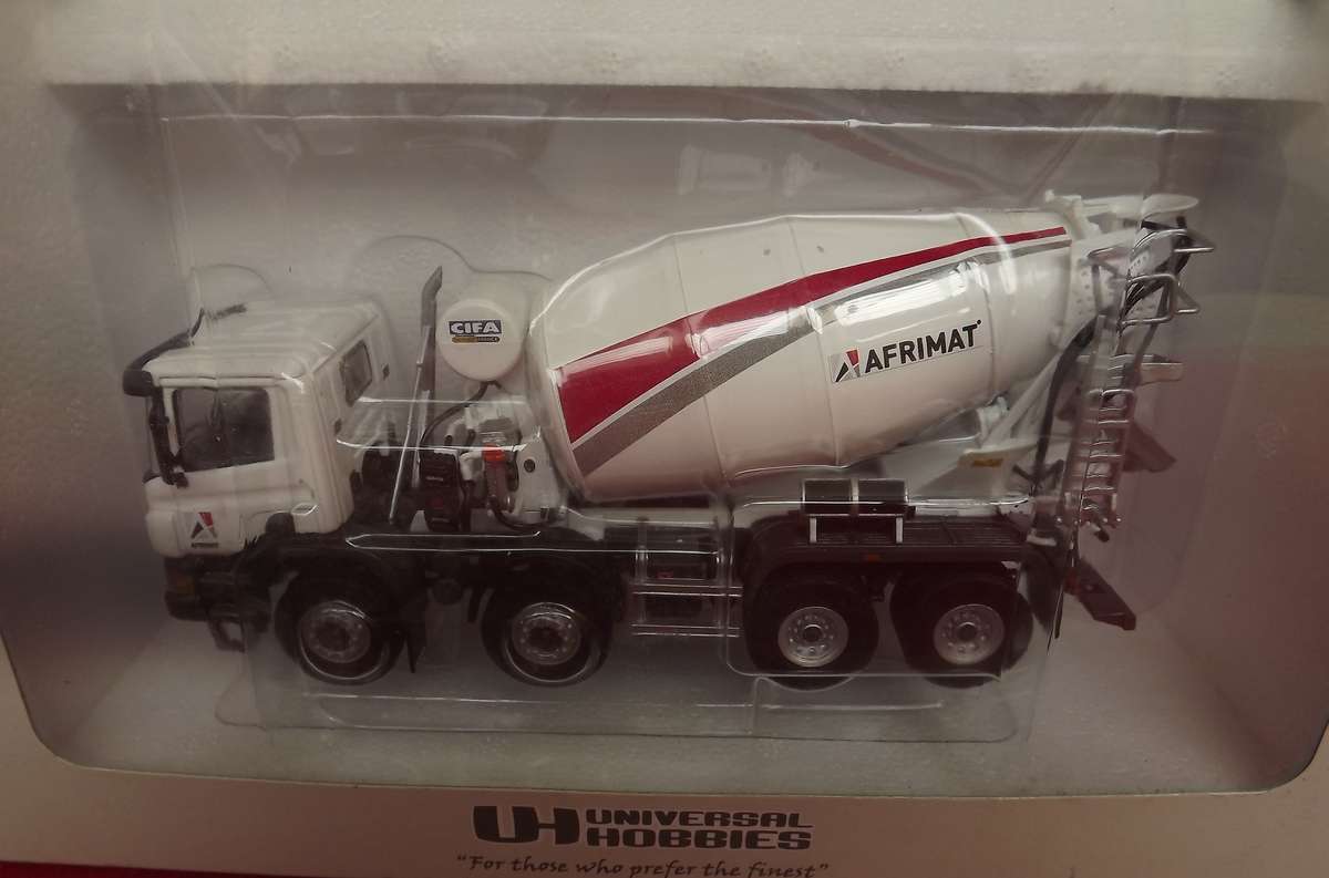Die Cast 1:50 Scale Scania Afrimat  Concrete mixer, Universal Hobbies- LOW START