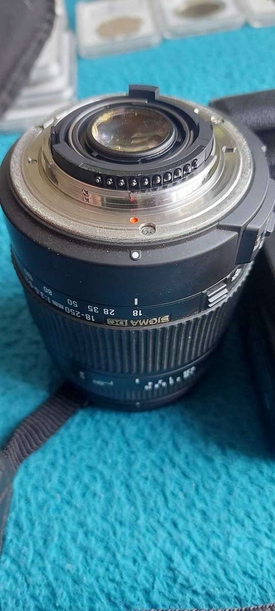 Nikon Camera D7000 with Sigma lens, Bag and accessories