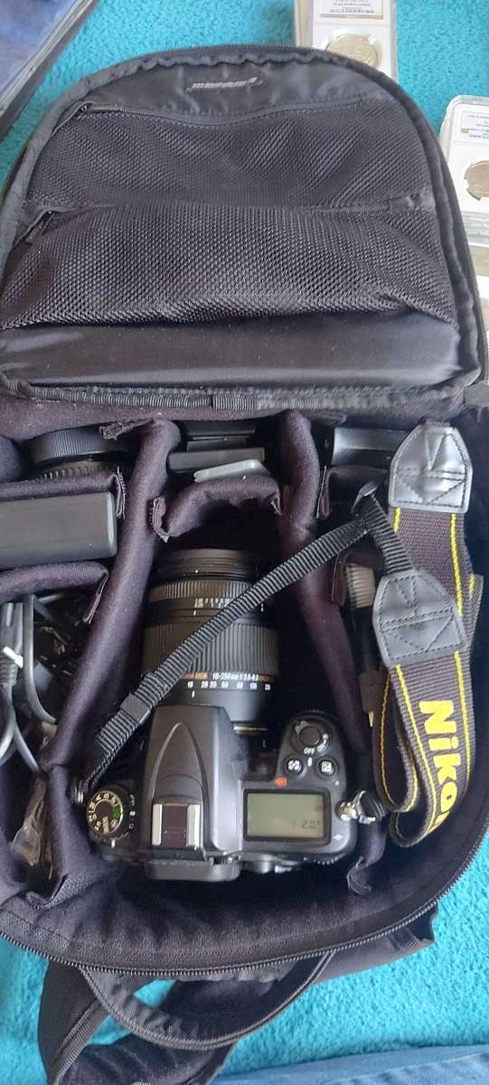 Nikon Camera D7000 with Sigma lens, Bag and accessories