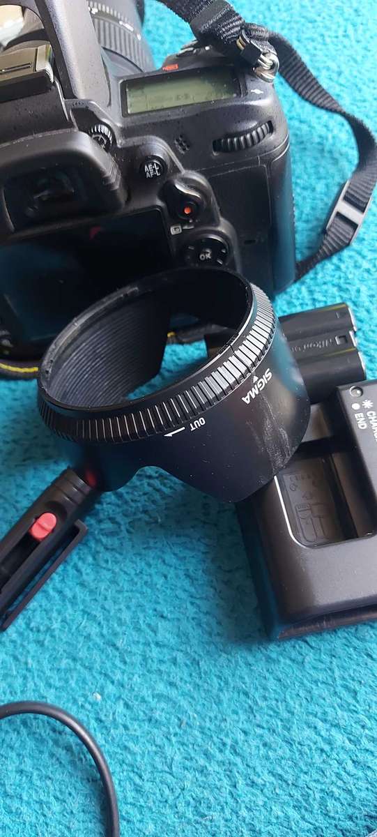 Nikon Camera D7000 with Sigma lens, Bag and accessories