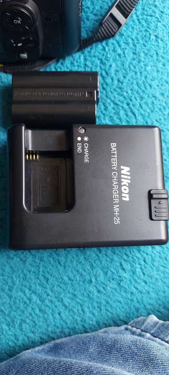 Nikon Camera D7000 with Sigma lens, Bag and accessories