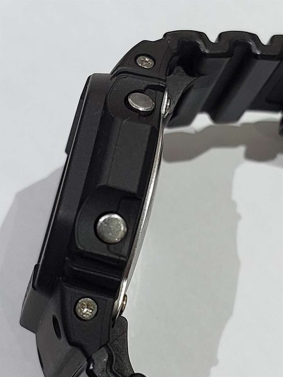 Casio G-Shock men`s wrist watch (G-5600E-1DR solar)