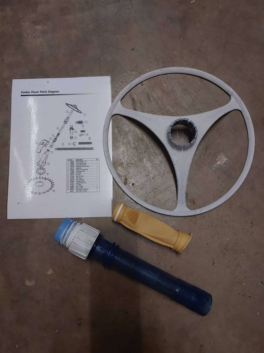 Zodiac 'Pacer' pool cleaner (head only), new diaphragm, spares & extras included