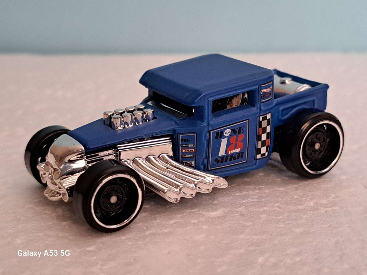 Hotwheels Bone Shaker - No.18