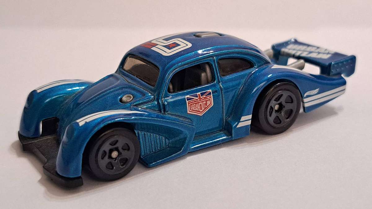 Hotwheels Volkswagen Kaefer Racer - Urban Outlaw in Blue