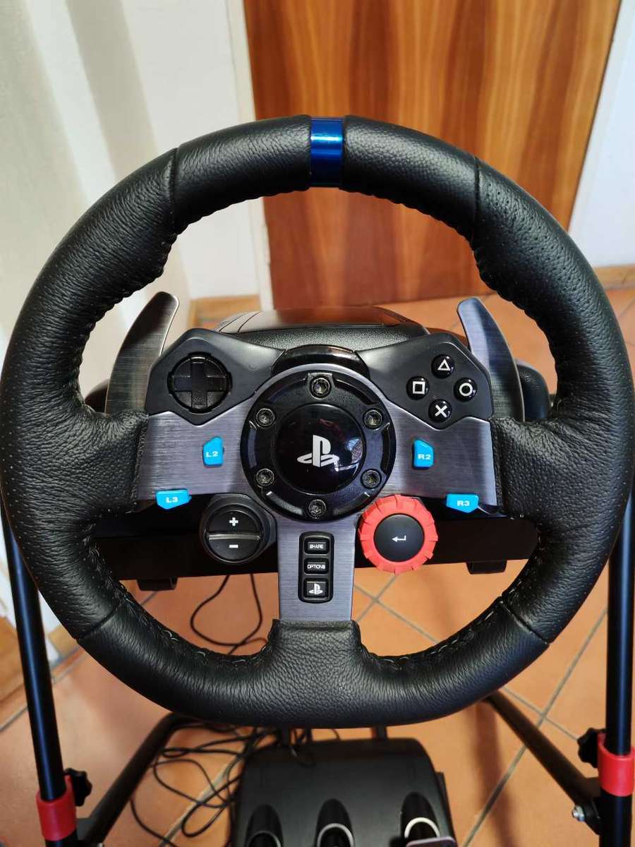 Logitech g29 racing wheel and racing rig