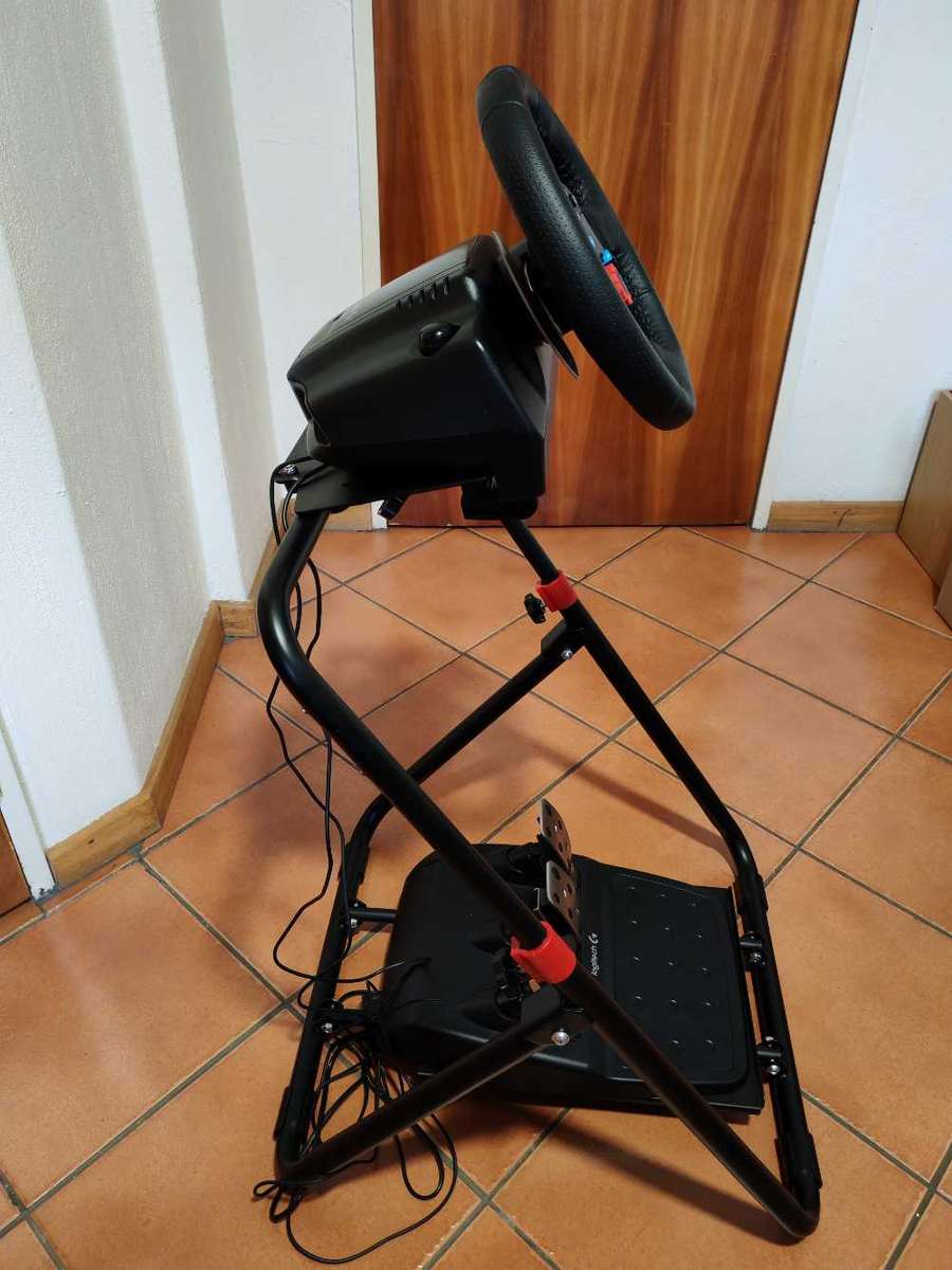 Logitech g29 racing wheel and racing rig