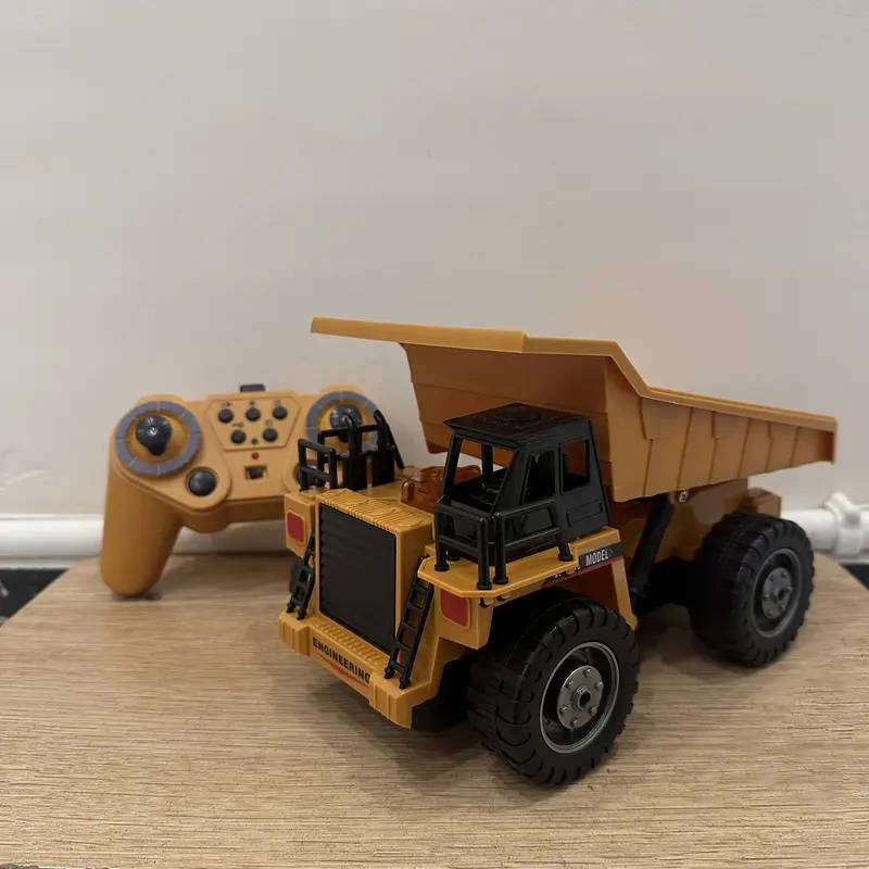Remote controlled electric  dump truck