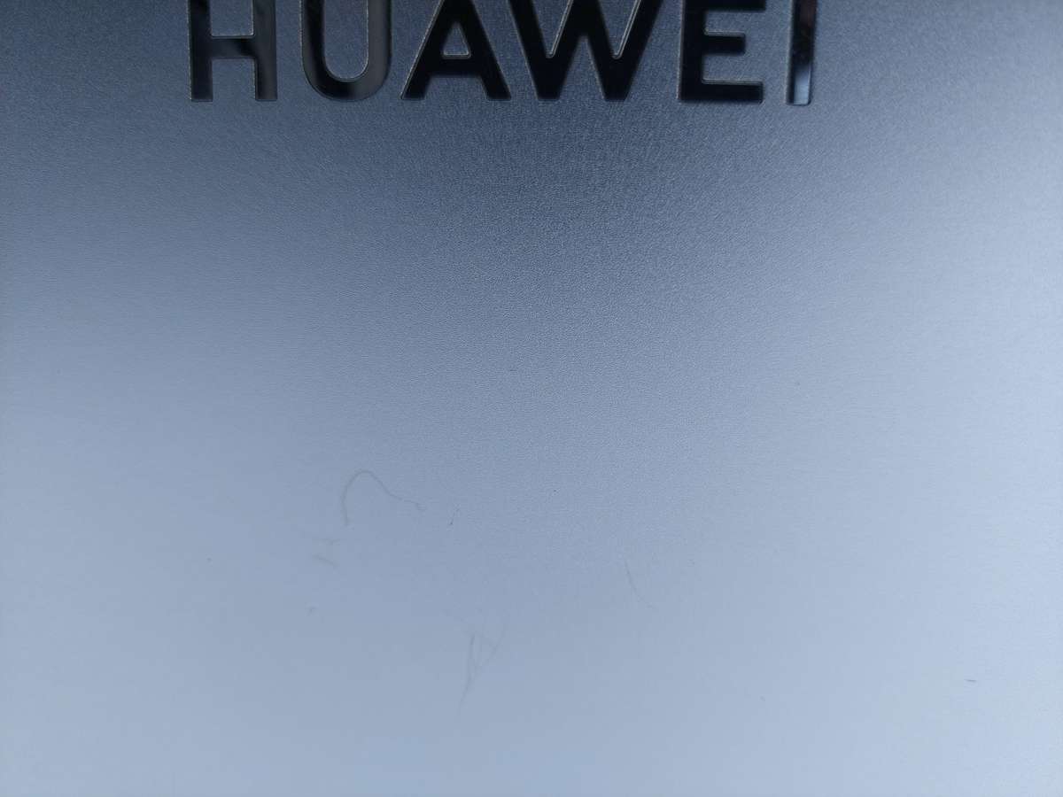 Hauwei matebook d14 AMD RYZEN 7 cpu