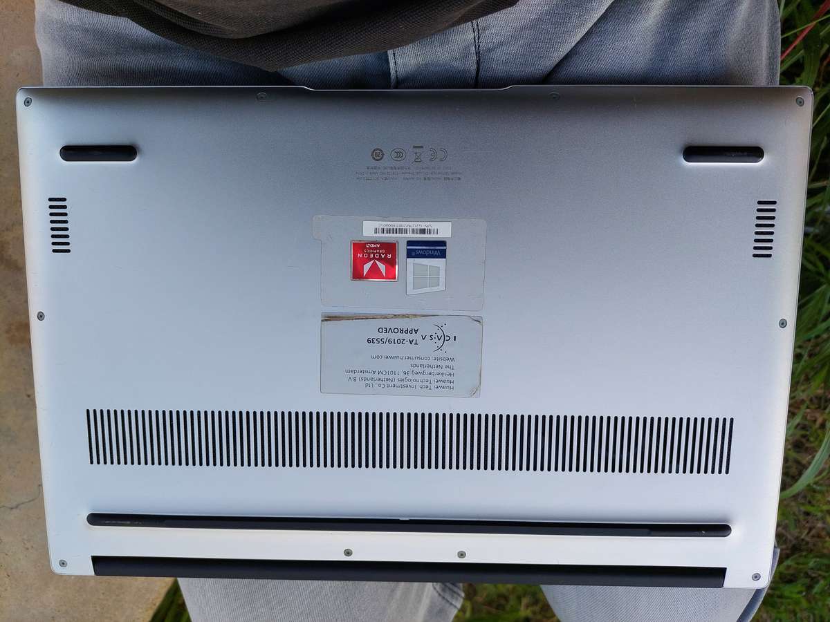 Hauwei matebook d14 AMD RYZEN 7 cpu