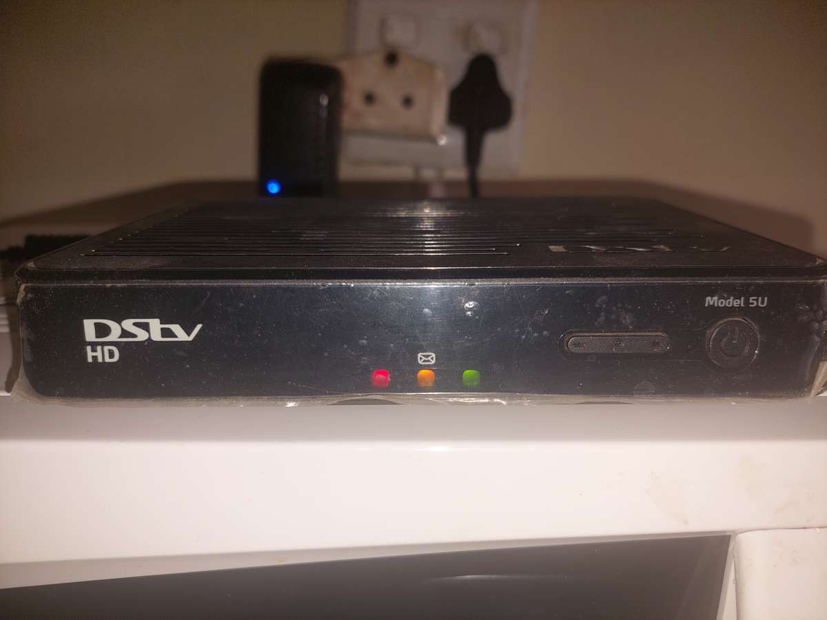 Dstv decoder + Huawei WIFI router