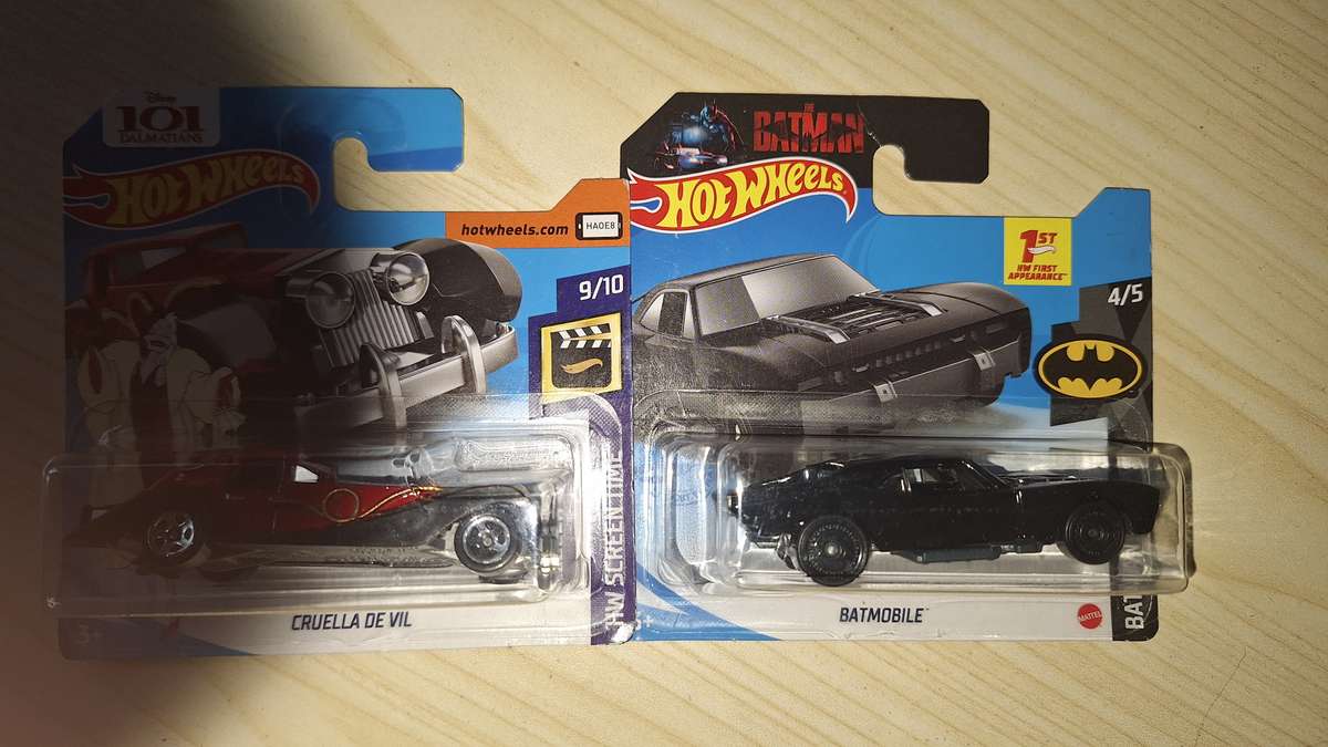 Hot Wheels - Lot of 2 Cars - Cruella de Ville and The Batman Batmobile