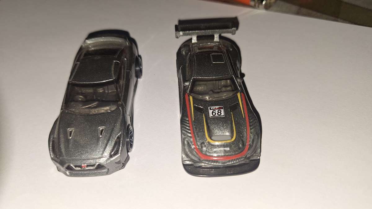 Hot Wheels - Lot of 2 loose - Nissan GTR R35 and Mercedes AMG GT3 Grey