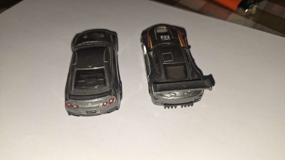 Hot Wheels - Lot of 2 loose - Nissan GTR R35 and Mercedes AMG GT3 Grey