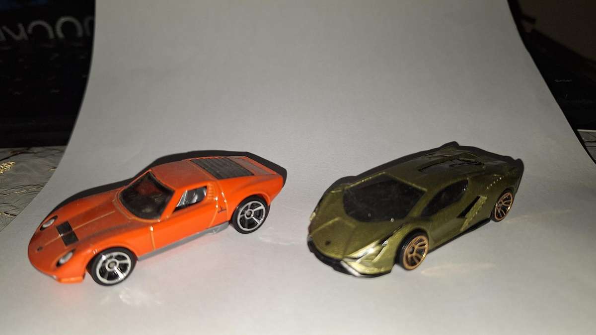 Hot Wheels - Lot of 2 - Lamborghini Miura Orange & Sian FKP Gold