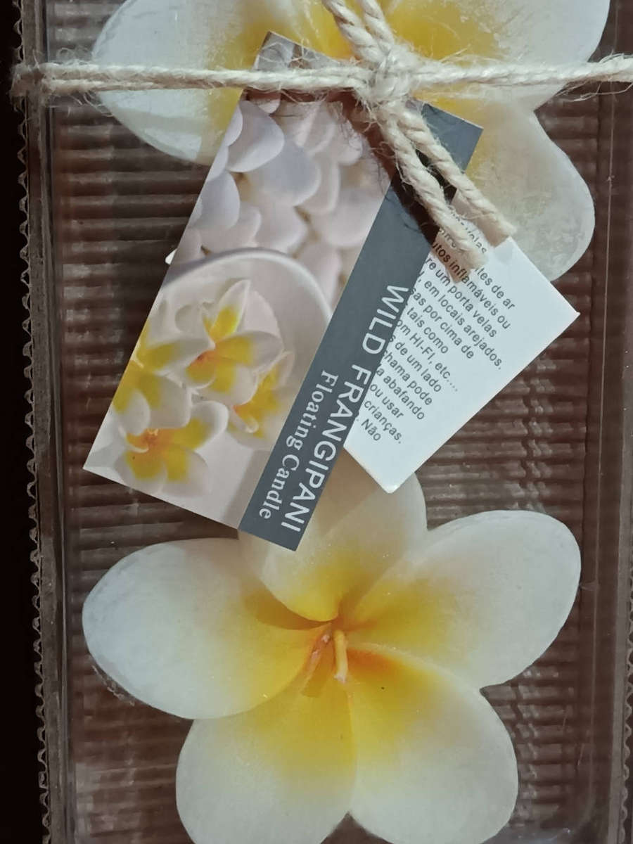 A Set of 3 Wild Frangipani Floating Candles 