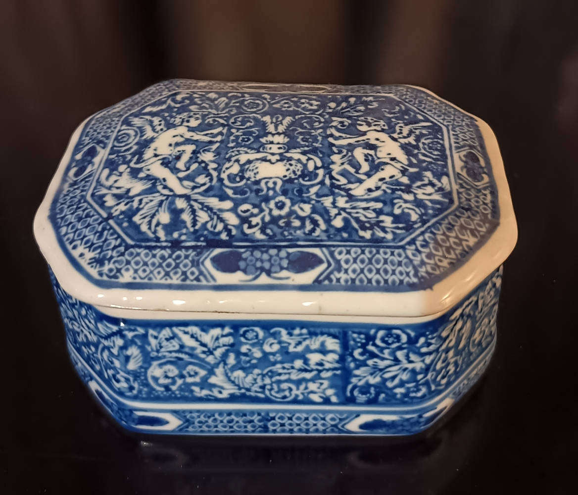 Antique Chinese Blue and White Porcelain Trinket Box