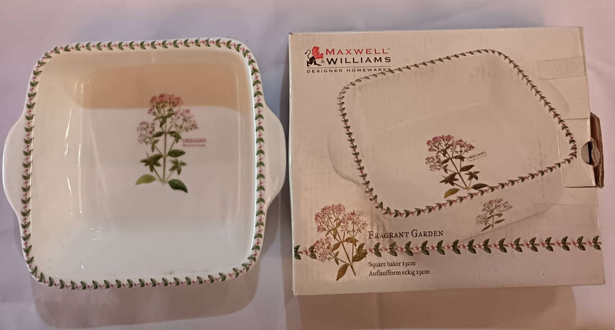 Maxwell & Williams Fragrant Garden square baking dish  